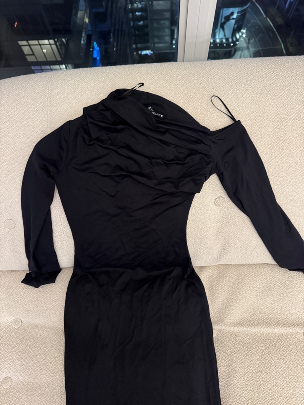 Black Off-Shoulder Long Sleeve Dress - Picture 2 of 2